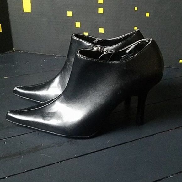 Unlisted Black Ankle booties - Picture 3 of 7